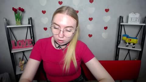 BeatriceFlyy online show from 12-12-24, 09:30
