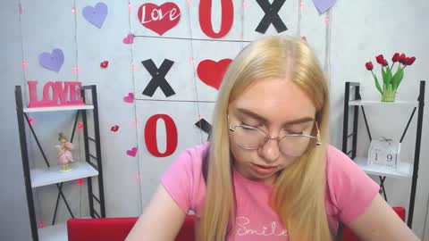 BeatriceFlyy online show from 02-19-25, 12:22