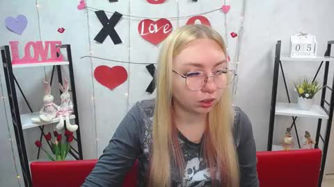 BeatriceFlyy online show from 10-05-25, 12:03