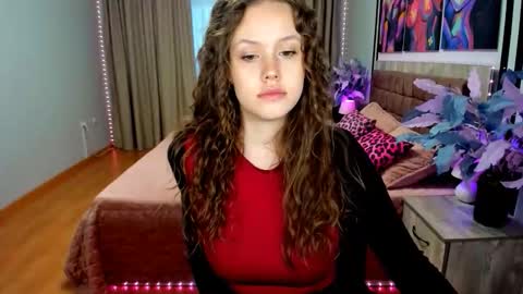 Snapshot of beatricewild chatting on 03-24-26, 10:42 BeatriceWild online show from 03-24-26, 10:42