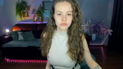 Snapshot of beatricewild chatting on 03-27-26, 12:05 BeatriceWild online show from 03-27-26, 12:05