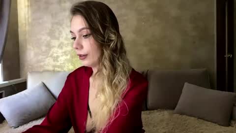 Snapshot of beatrix_vale chatting on 05-15-26, 04:08 Michelle online show from 05-15-26, 04:08