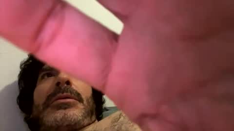 Snapshot of beautifukk chatting on 10-26-25, 08:09 beautifukk online show from 10-26-25, 08:09