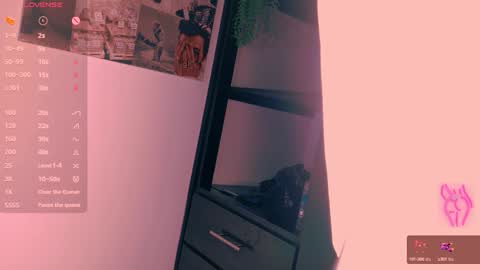 Chleo online show from 09-30-25, 01:32