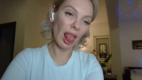 Beautifulkollette online show from 01-02-25, 08:35