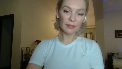 Beautifulkollette online show from 01-05-25, 08:21