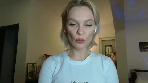 Beautifulkollette online show from 01-15-25, 07:23