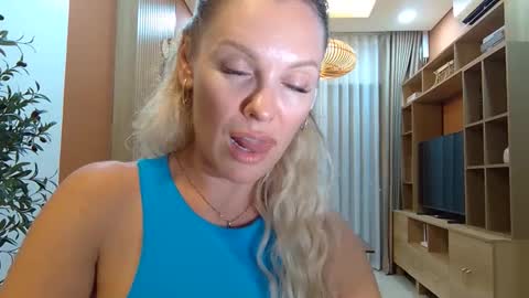 Beautifulkollette online show from 09-15-25, 04:51