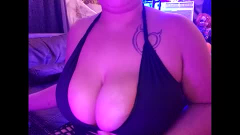 Snapshot of beautifull_sin69 chatting on 10-19-25, 06:47 MONSTAHEAD69 online show from 10-19-25, 06:47