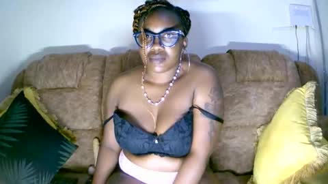 Snapshot of beautifulpeach2 chatting on 12-08-24, 03:00 beautifulpeach2 online show from 12-08-24, 03:00