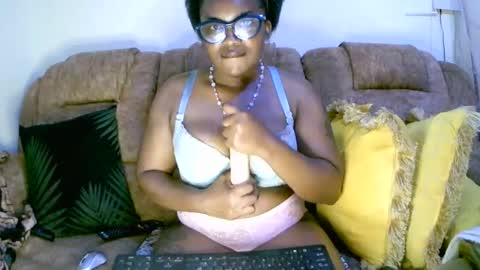 Snapshot of beautifulpeach2 chatting on 12-11-24, 05:21 beautifulpeach2 online show from 12-11-24, 05:21
