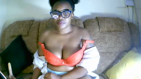 Snapshot of beautifulpeach2 chatting on 12-24-24, 09:17 beautifulpeach2 online show from 12-24-24, 09:17
