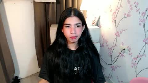 TRIXIE online show from 12-22-25, 05:32