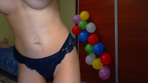 Snapshot of beauty_fruity chatting on 12-27-24, 11:50 Maria online show from 12-27-24, 11:50
