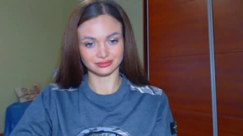 Snapshot of beauty_fruity chatting on 03-08-25, 09:39 Maria online show from 03-08-25, 09:39