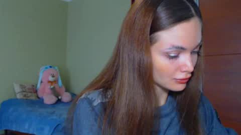 Snapshot of beauty_fruity chatting on 03-11-25, 12:28 Maria online show from 03-11-25, 12:28