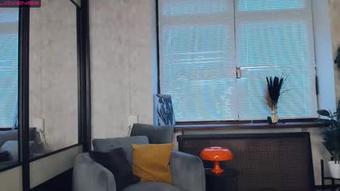 Nicole online show from 02-20-25, 12:15