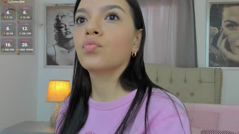 Ariana Reyes online show from 10-07-25, 12:13