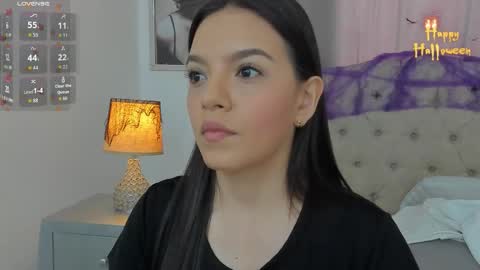 Ariana Reyes online show from 10-20-25, 12:38