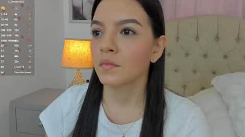 Ariana Reyes online show from 11-24-25, 12:38