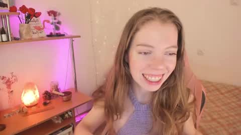 Snapshot of beautyeliise chatting on 04-29-26, 08:07 Eliise online show from 04-29-26, 08:07