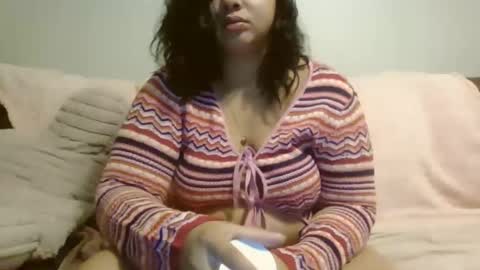 Snapshot of beautyloves chatting on 11-08-25, 06:02 Beauty online show from 11-08-25, 06:02