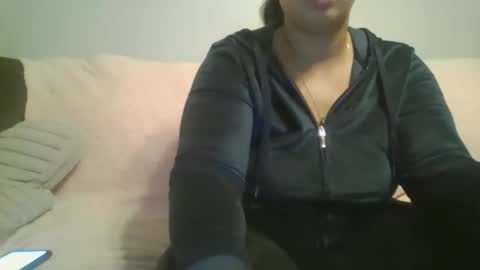 Snapshot of beautyloves chatting on 11-14-25, 03:55 Beauty online show from 11-14-25, 03:55