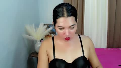 Snapshot of beautyqueens_cum chatting on 04-13-26, 05:07 beautyqueens_cum online show from 04-13-26, 05:07