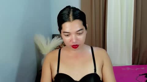 Snapshot of beautyqueens_cum chatting on 05-03-26, 04:24 beautyqueens_cum online show from 05-03-26, 04:24