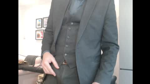 Snapshot of beautysbrit chatting on 02-05-25, 03:20 BeautysBrit online show from 02-05-25, 03:20