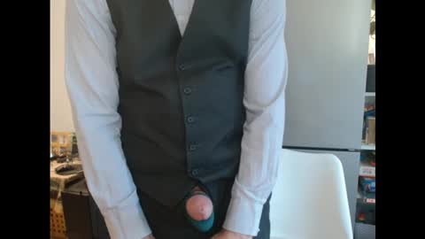 Snapshot of beautysbrit chatting on 02-27-25, 02:32 BeautysBrit online show from 02-27-25, 02:32