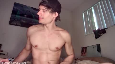 bebe  dust online show from 10-19-25, 01:34