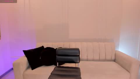 Am Becca online show from 06-25-26, 11:59