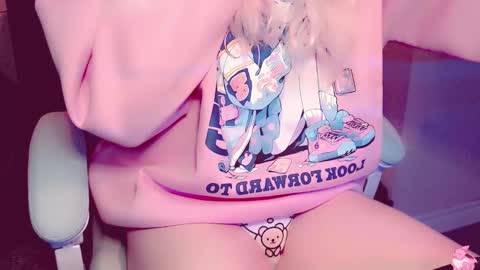 Snapshot of beccagirldick chatting on 01-16-25, 10:02 Becca online show from 01-16-25, 10:02