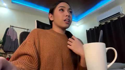 becinapia15 online show from 09-21-25, 07:59