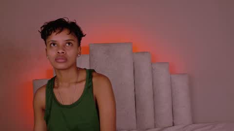 Snapshot of beckablue chatting on 06-18-26, 10:19 Beecckkkaaa online show from 06-18-26, 10:19