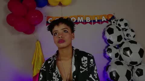 Snapshot of beckablue chatting on 06-23-26, 10:13 Beecckkkaaa online show from 06-23-26, 10:13