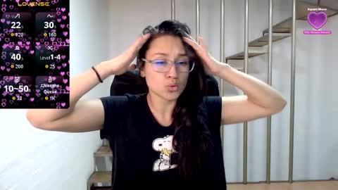 Snapshot of beckdymon chatting on 10-10-25, 12:20 Daniela online show from 10-10-25, 12:20