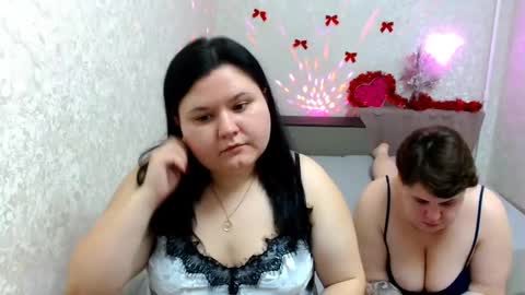 Snapshot of beckyandellen chatting on 12-24-24, 11:06 BeckyAndEllen online show from 12-24-24, 11:06