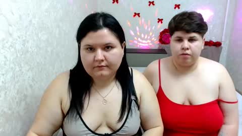 Snapshot of beckyandellen chatting on 12-26-24, 12:03 BeckyAndEllen online show from 12-26-24, 12:03