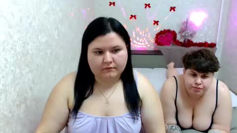 Snapshot of beckyandellen chatting on 12-26-24, 06:54 BeckyAndEllen online show from 12-26-24, 06:54