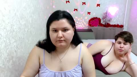 Snapshot of beckyandellen chatting on 01-03-25, 02:08 BeckyAndEllen online show from 01-03-25, 02:08
