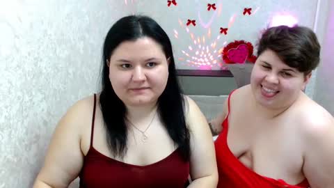 Snapshot of beckyandellen chatting on 01-05-25, 04:06 BeckyAndEllen online show from 01-05-25, 04:06