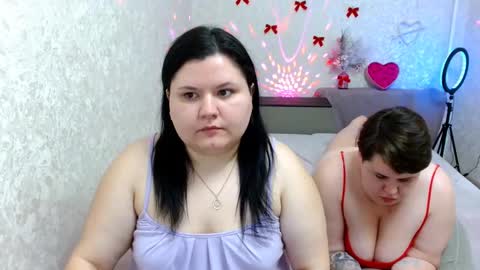Snapshot of beckyandellen chatting on 02-12-25, 10:15 BeckyAndEllen online show from 02-12-25, 10:15