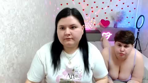 Snapshot of beckyandellen chatting on 02-23-25, 05:18 BeckyAndEllen online show from 02-23-25, 05:18