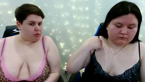BeckyAndEllen online show from 05-03-26, 11:27