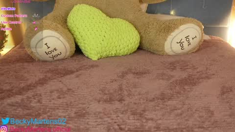 BeckyMartens come join me on    while im offline here  online show from 12-18-24, 05:48
