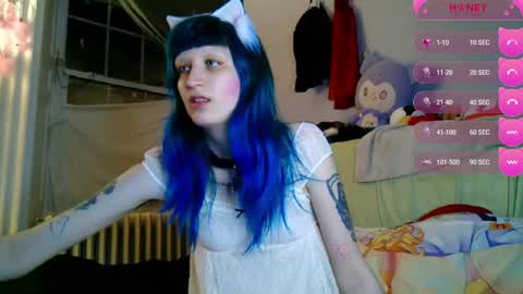 Snapshot of beckytheclown chatting on 04-05-26, 12:19 Beckytheclown online show from 04-05-26, 12:19