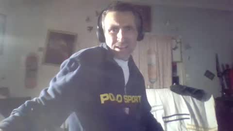 bedecar online show from 10-12-25, 02:38