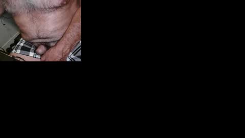 Snapshot of beefstewies69 chatting on 11-05-25, 07:41 Stewie online show from 11-05-25, 07:41
